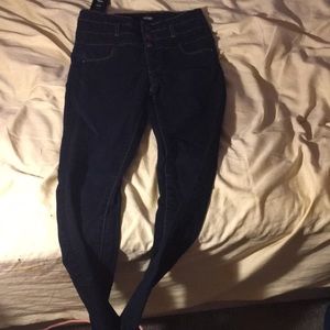 i am selling jeans
